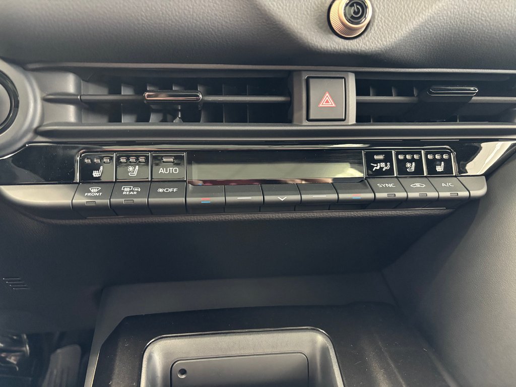 2026 Toyota Crown Platinum in Magog, Quebec - 20 - w1024h768px