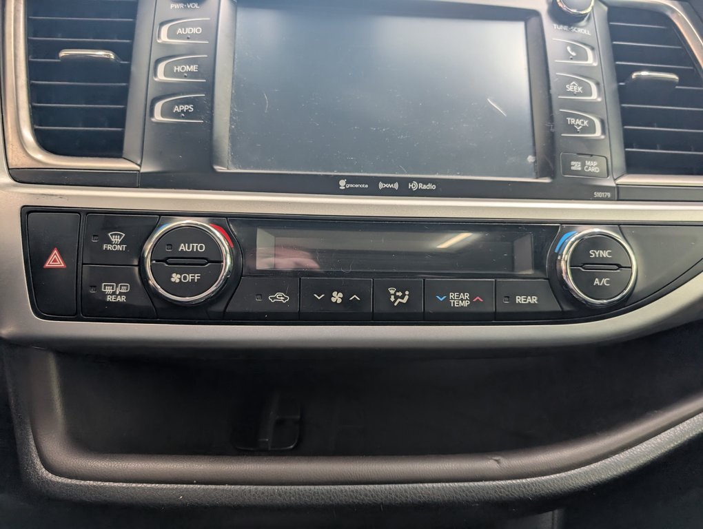 Toyota Highlander Hybrid XLE AWD 2017 à Magog, Québec - 15 - w1024h768px