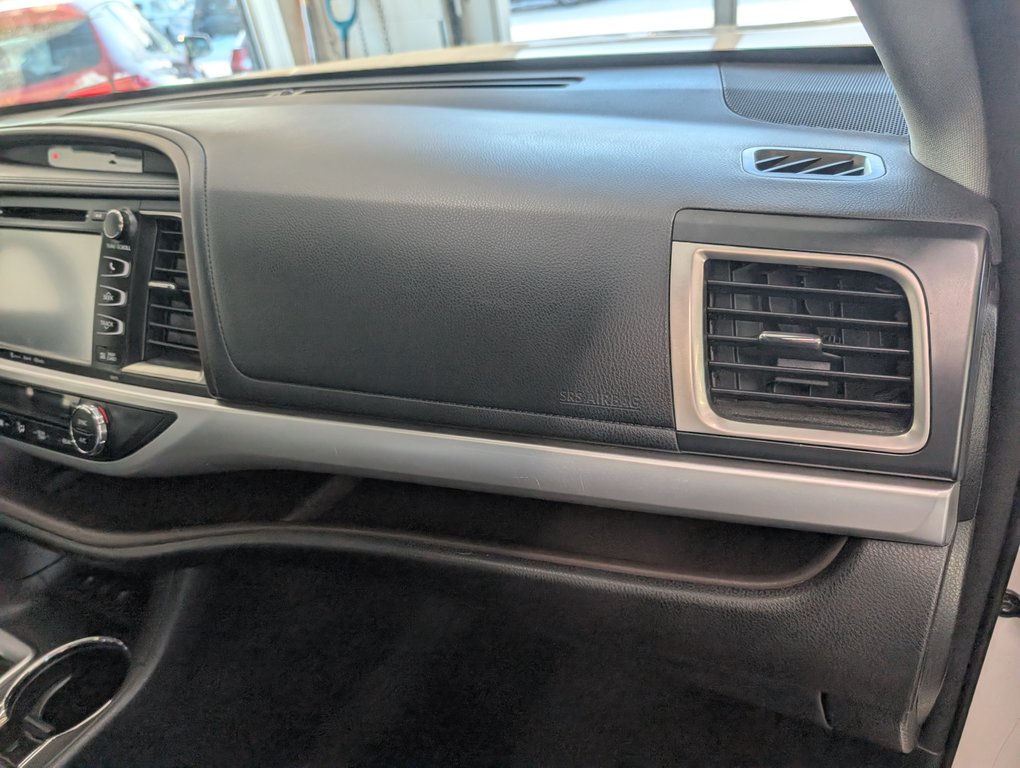 Toyota Highlander Hybrid XLE AWD 2017 à Magog, Québec - 7 - w1024h768px