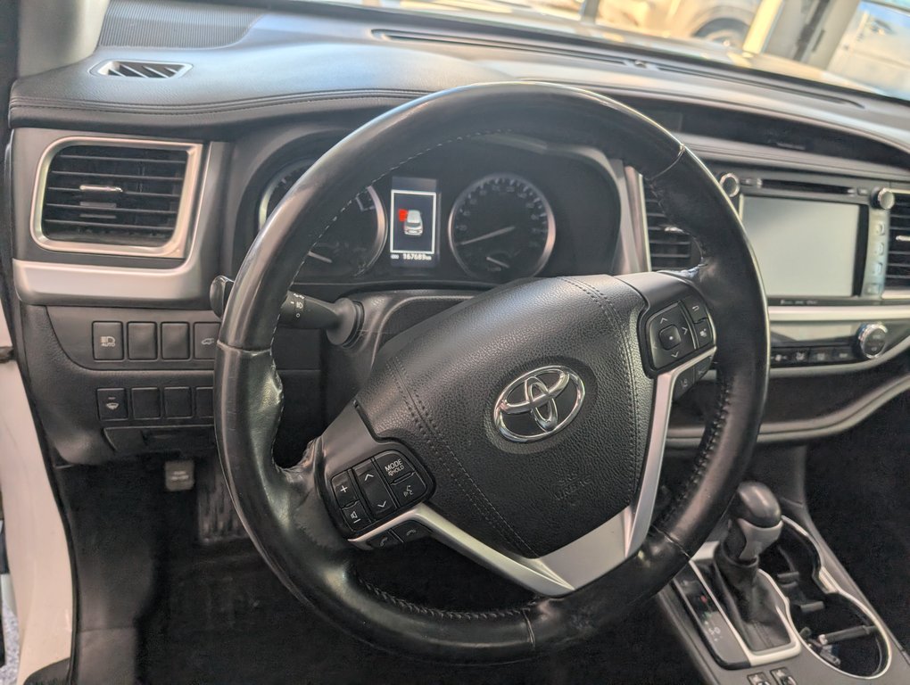 Toyota Highlander Hybrid XLE AWD 2017 à Magog, Québec - 10 - w1024h768px