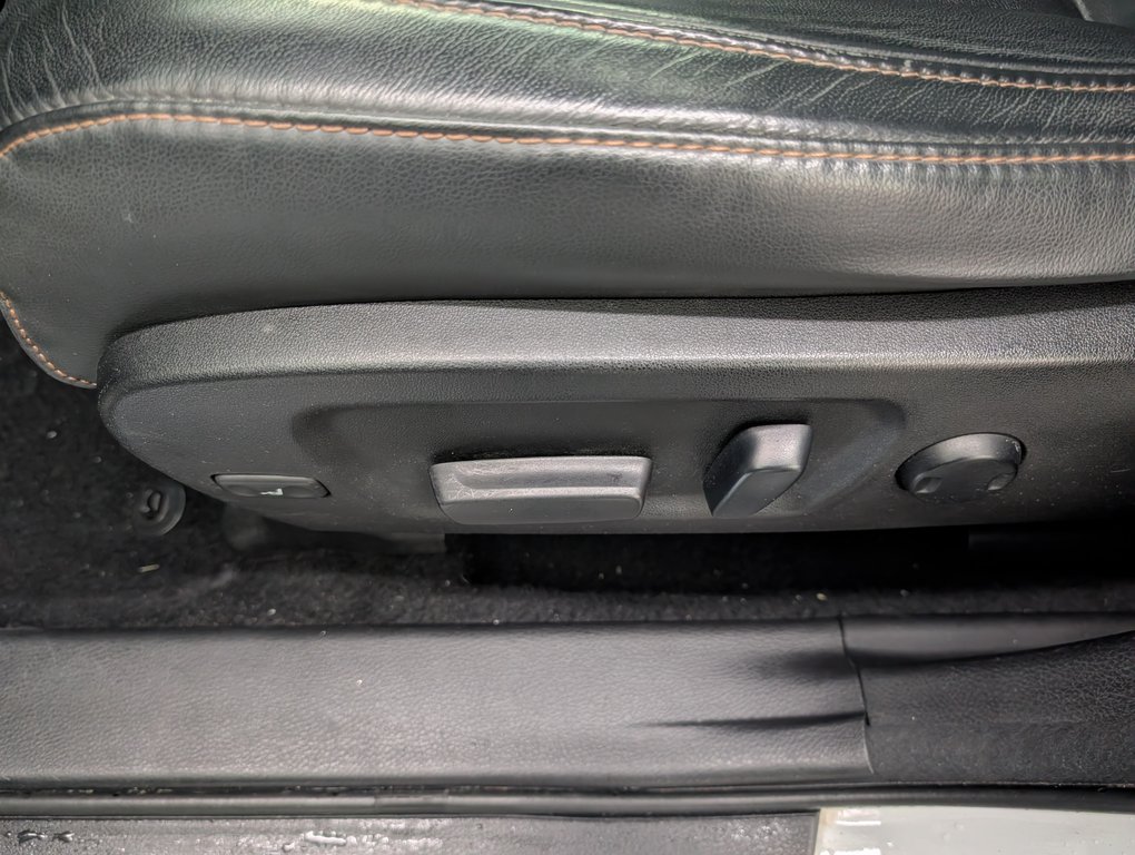 Toyota Highlander Hybrid XLE AWD 2017 à Magog, Québec - 11 - w1024h768px