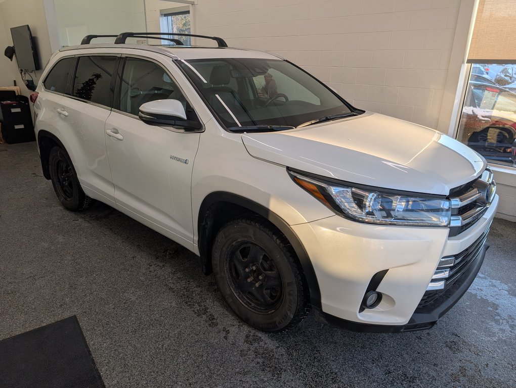 Toyota Highlander Hybrid XLE AWD 2017 à Magog, Québec - 1 - w1024h768px
