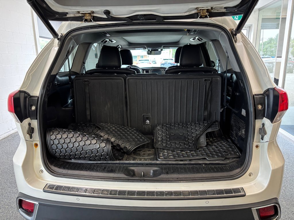 Toyota Highlander Hybrid Limited AWD, 2017 à Magog, Québec - 11 - w1024h768px