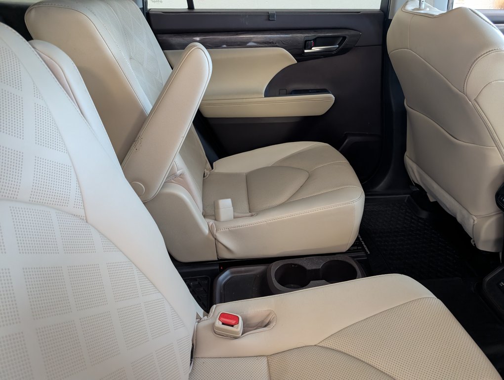 Toyota Highlander hybrid LIMITED PLATINUM, GARANTIUE JUSQU EN 2027, 2020 à Magog, Québec - 7 - w1024h768px