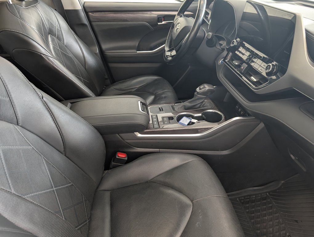 2021 Toyota Highlander hybrid LIMITED AWD, in Magog, Quebec - 7 - w1024h768px