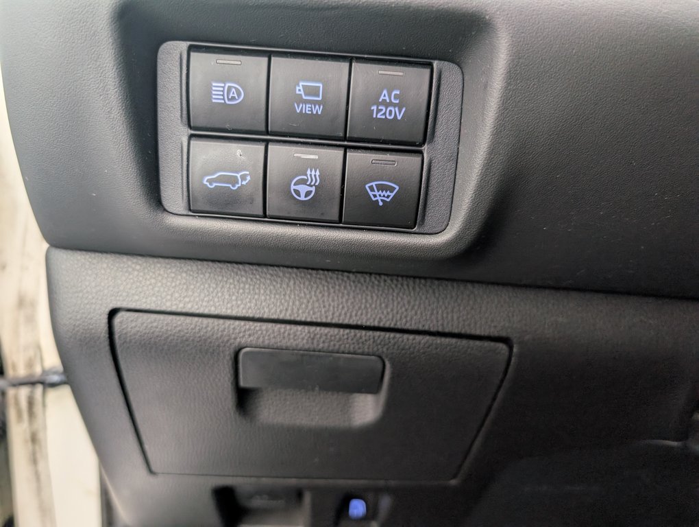 2021 Toyota Highlander hybrid LIMITED AWD, in Magog, Quebec - 23 - w1024h768px