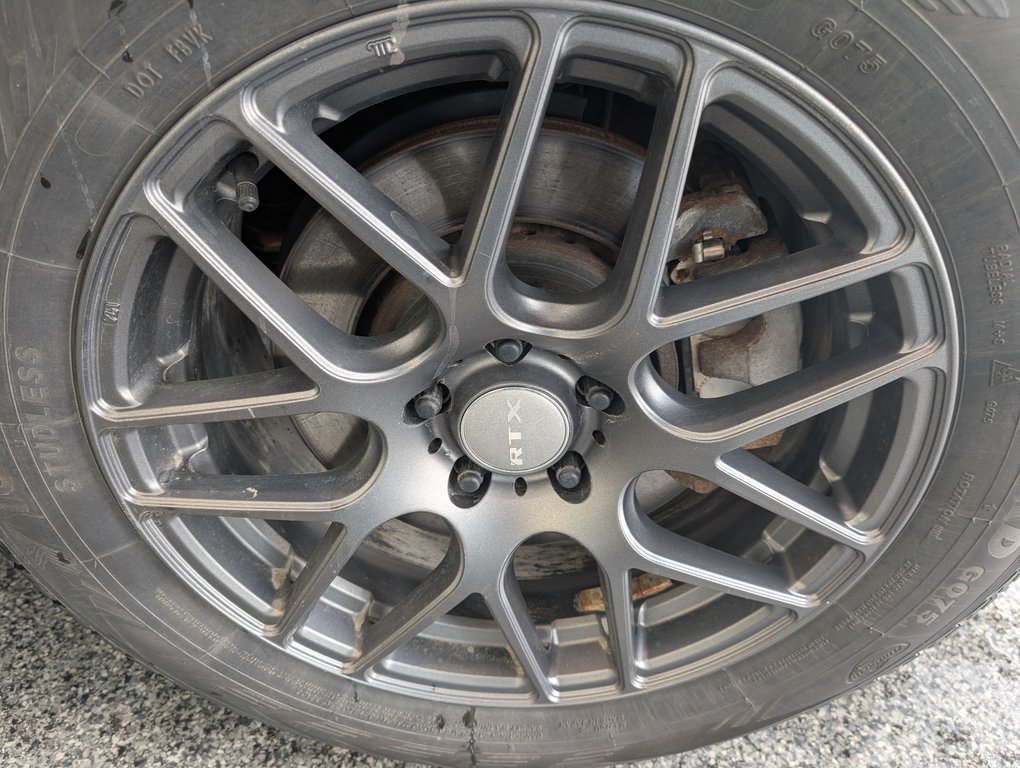 2021 Toyota Highlander hybrid LIMITED AWD, in Magog, Quebec - 25 - w1024h768px