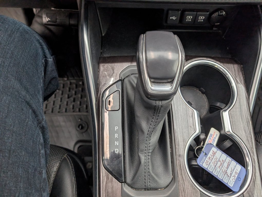 2021 Toyota Highlander hybrid LIMITED AWD, in Magog, Quebec - 17 - w1024h768px