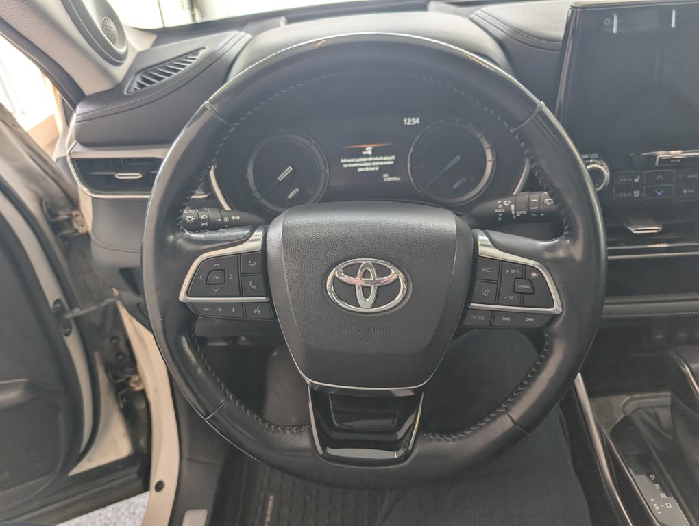 2021 Toyota Highlander hybrid LIMITED AWD, in Magog, Quebec - 15 - w1024h768px