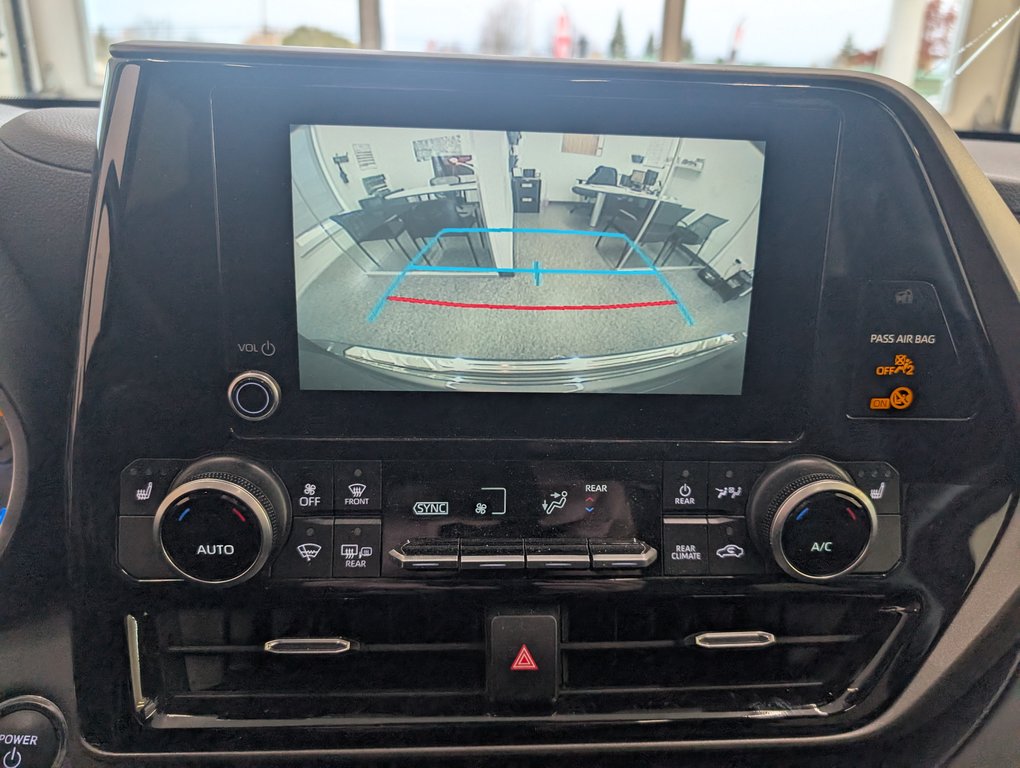 Toyota Highlander hybrid XLE AWD, GARANTIE JUSQU EN 2028, 2023 à Magog, Québec - 22 - w1024h768px