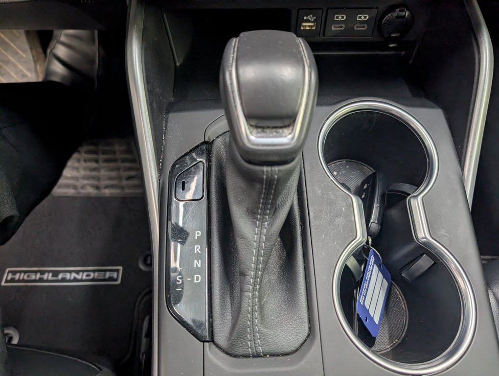 Toyota Highlander hybrid XLE AWD, GARANTIE JUSQU EN 2028, 2023 à Magog, Québec - 18 - w1024h768px