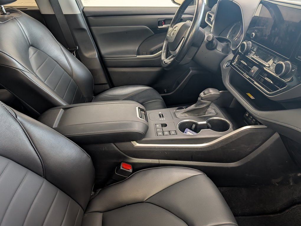 Toyota Highlander hybrid XLE AWD, GARANTIE JUSQU EN 2028, 2023 à Magog, Québec - 8 - w1024h768px