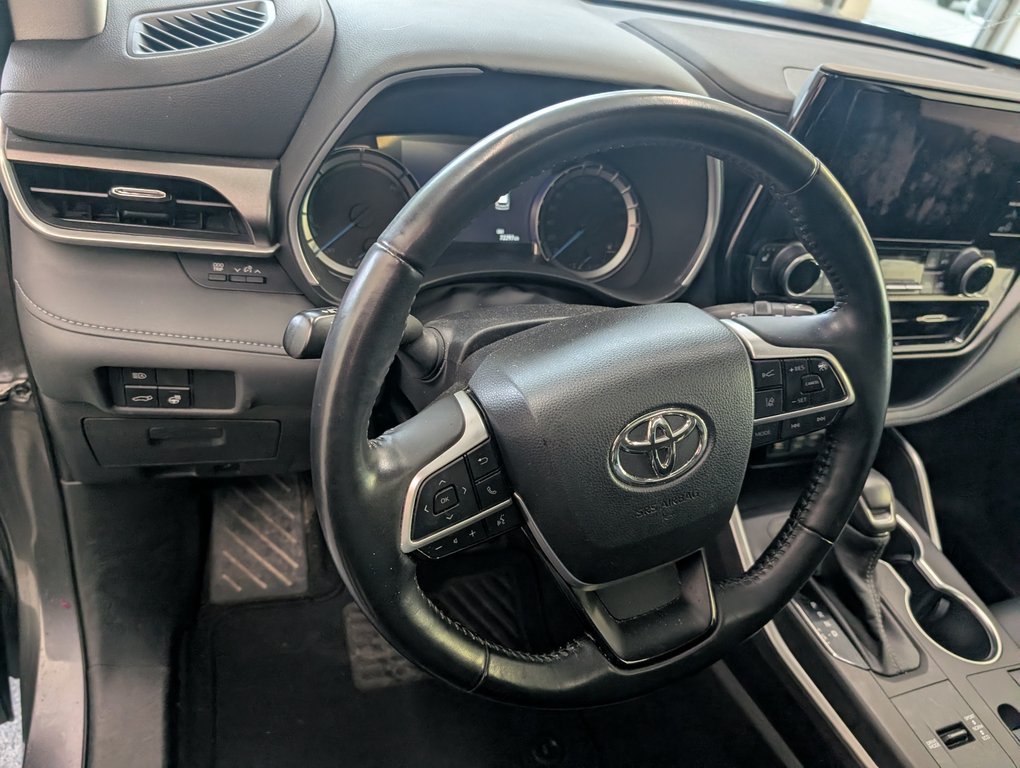 Toyota Highlander hybrid XLE AWD, GARANTIE JUSQU EN 2028, 2023 à Magog, Québec - 13 - w1024h768px