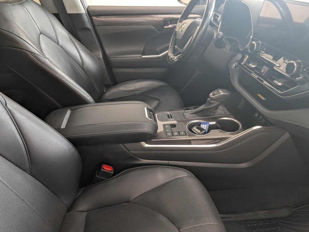 Toyota Highlander hybrid LIMITED, 2023 à Magog, Québec - 8 - w1024h768px