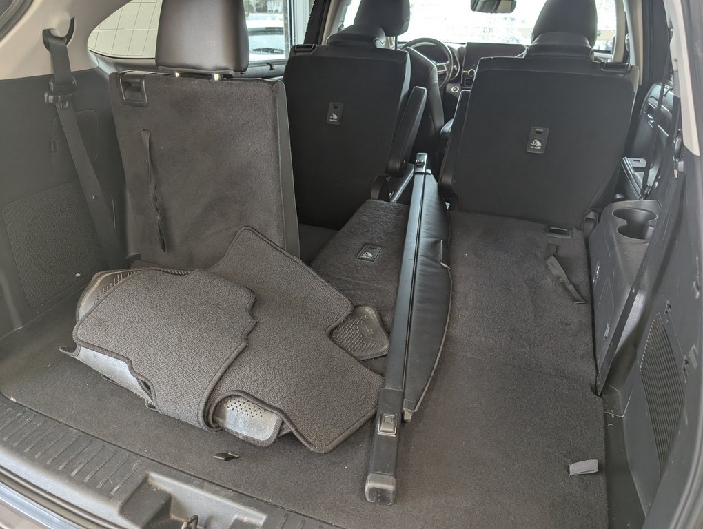 Toyota Highlander hybrid LIMITED, 2023 à Magog, Québec - 6 - w1024h768px