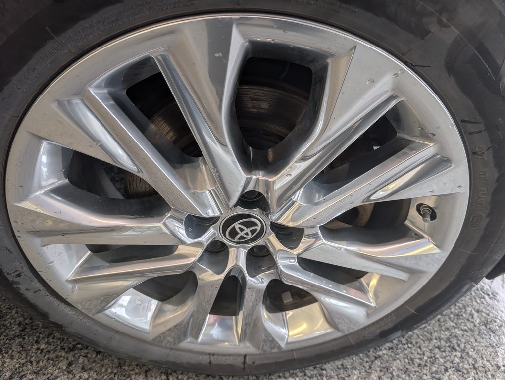 Toyota Highlander hybrid LIMITED, 2023 à Magog, Québec - 26 - w1024h768px