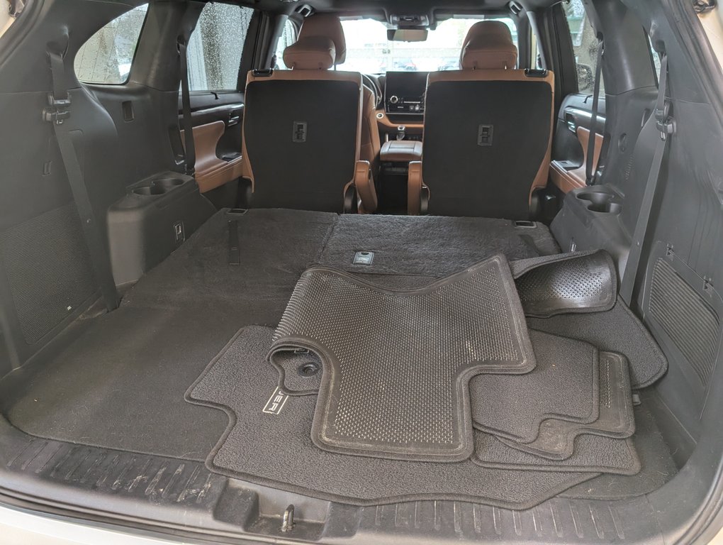 2023 Toyota Highlander hybrid LIMITED AWD, in Magog, Quebec - 6 - w1024h768px