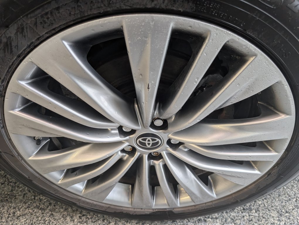 2023 Toyota Highlander hybrid LIMITED AWD, in Magog, Quebec - 26 - w1024h768px