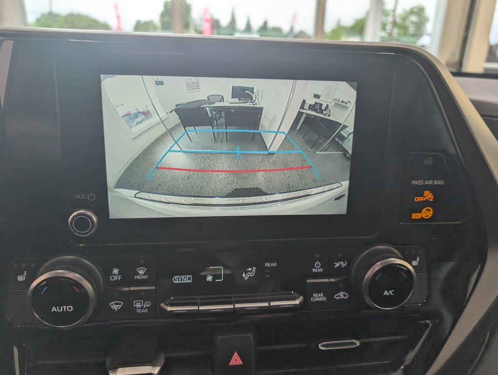 2024 Toyota Highlander hybrid XLE NIGHTSHADE AWD, in Magog, Quebec - 22 - w1024h768px