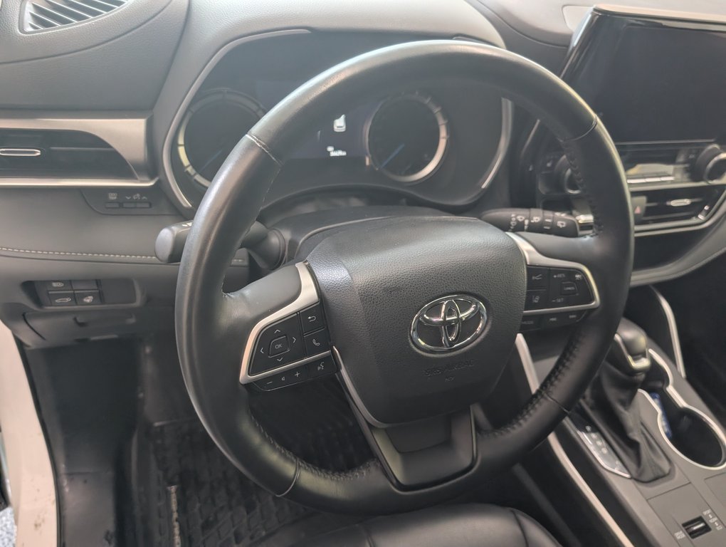 2024 Toyota Highlander hybrid XLE NIGHTSHADE AWD, in Magog, Quebec - 14 - w1024h768px