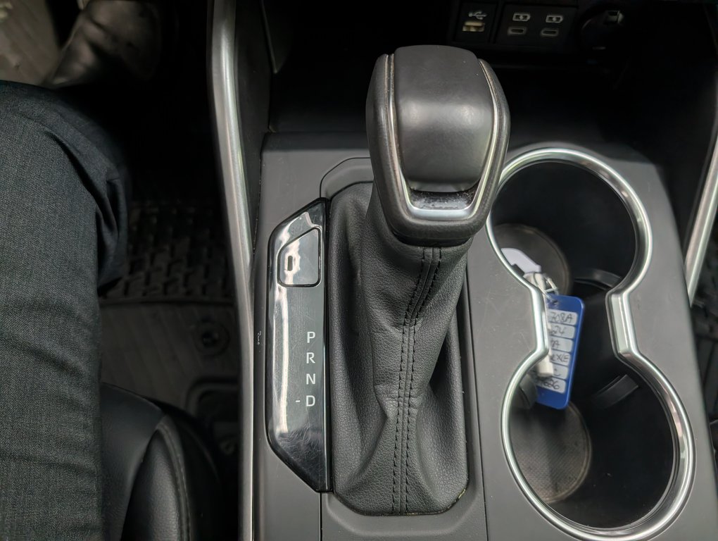 2024 Toyota Highlander hybrid XLE NIGHTSHADE AWD, in Magog, Quebec - 19 - w1024h768px