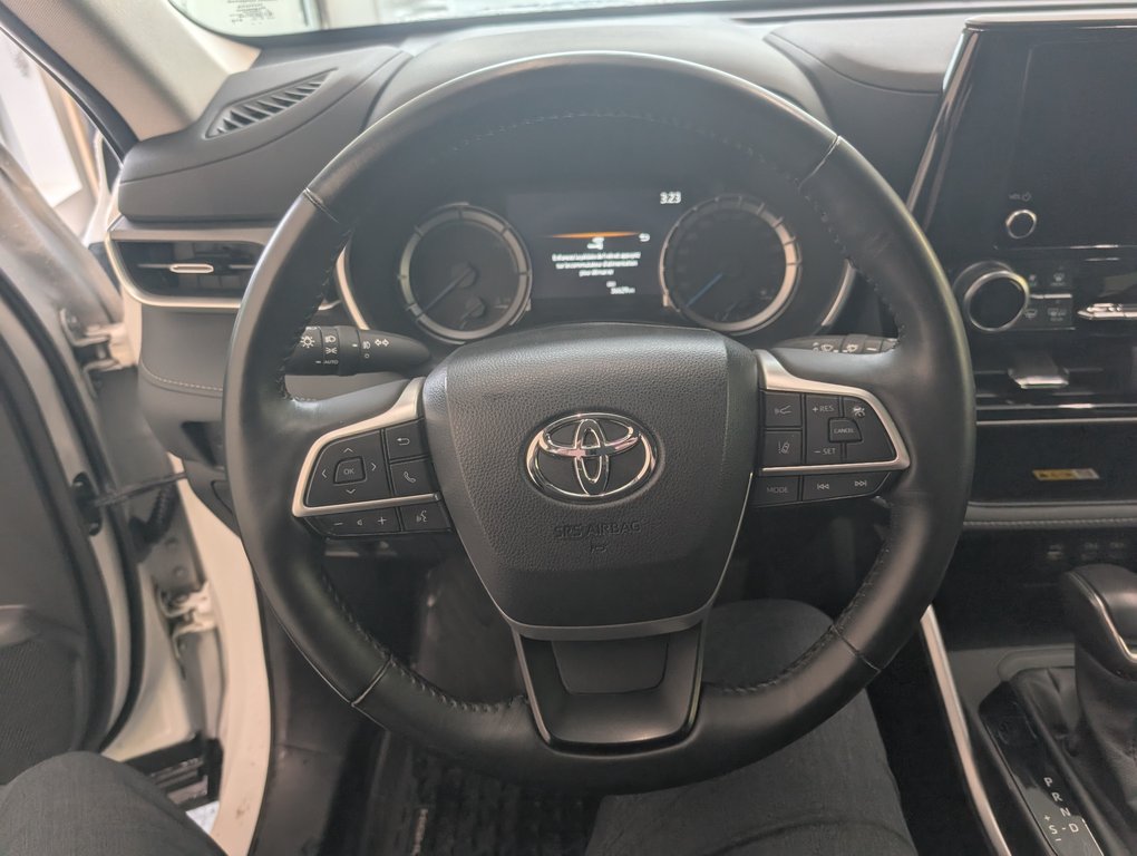 2024 Toyota Highlander hybrid XLE NIGHTSHADE AWD, in Magog, Quebec - 17 - w1024h768px