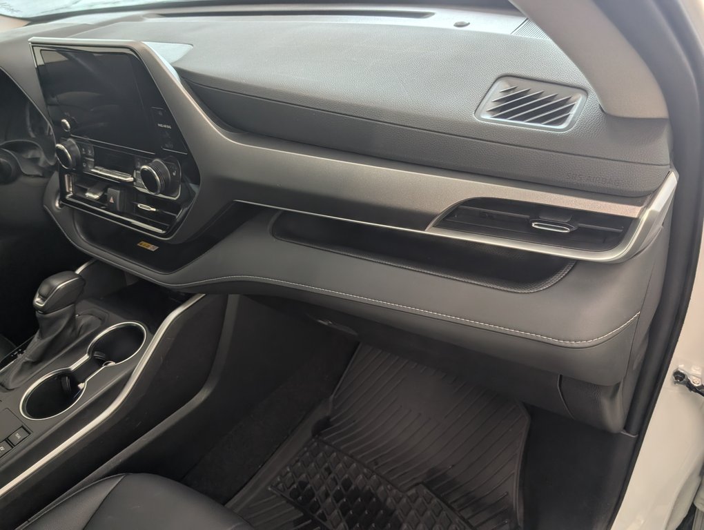 2024 Toyota Highlander hybrid XLE NIGHTSHADE AWD, in Magog, Quebec - 10 - w1024h768px