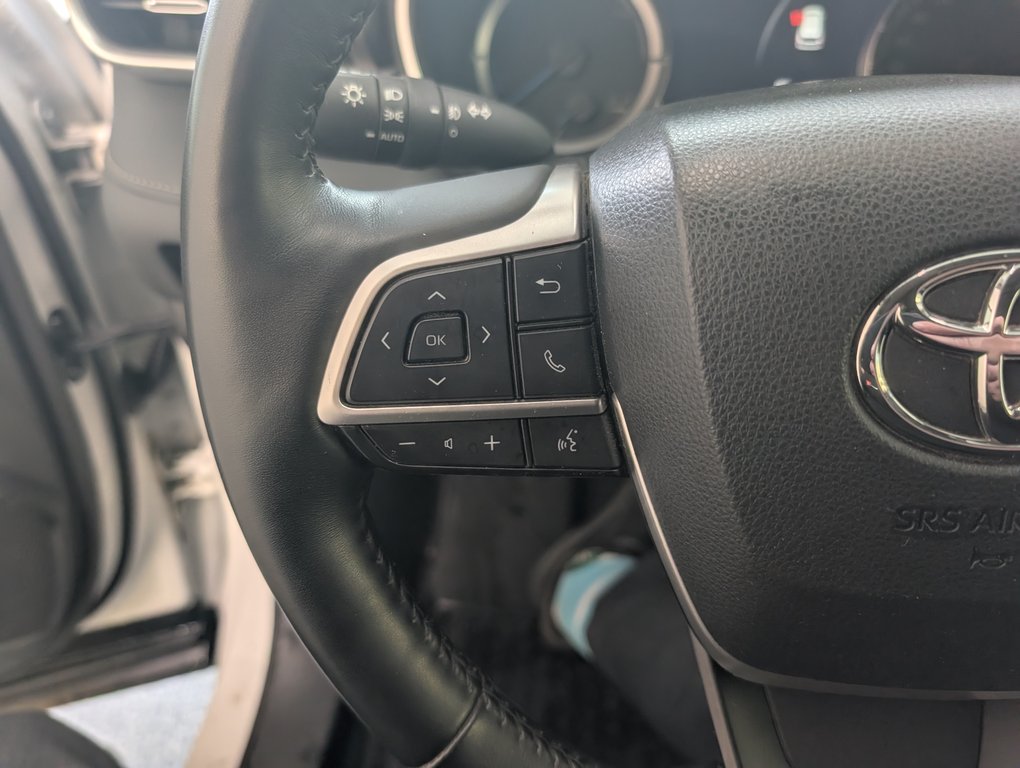 2024 Toyota Highlander hybrid XLE NIGHTSHADE AWD, in Magog, Quebec - 20 - w1024h768px