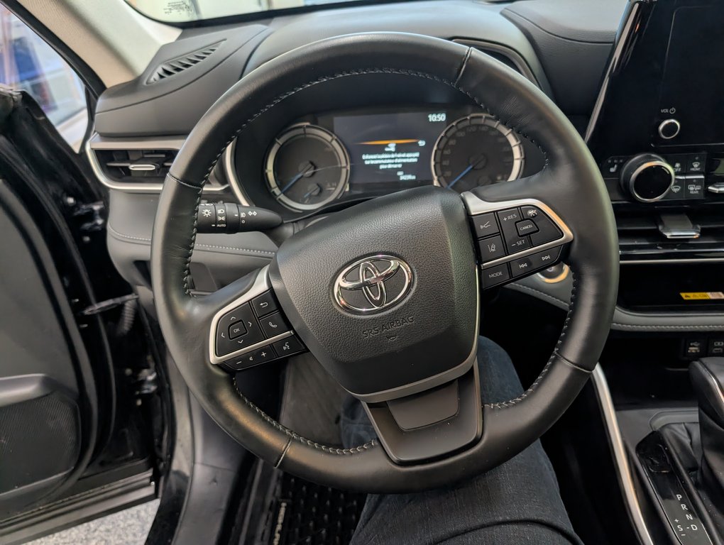 2025 Toyota Highlander hybrid XLE, AWD, in Magog, Quebec - 16 - w1024h768px