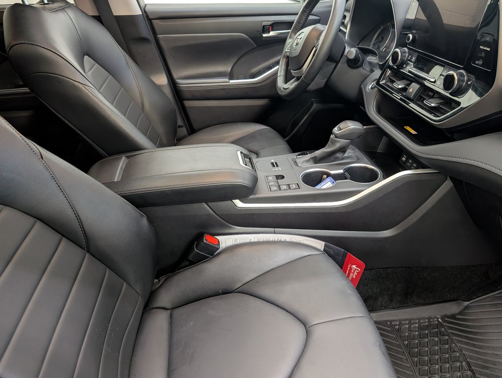 2025 Toyota Highlander hybrid XLE, AWD, in Magog, Quebec - 8 - w1024h768px
