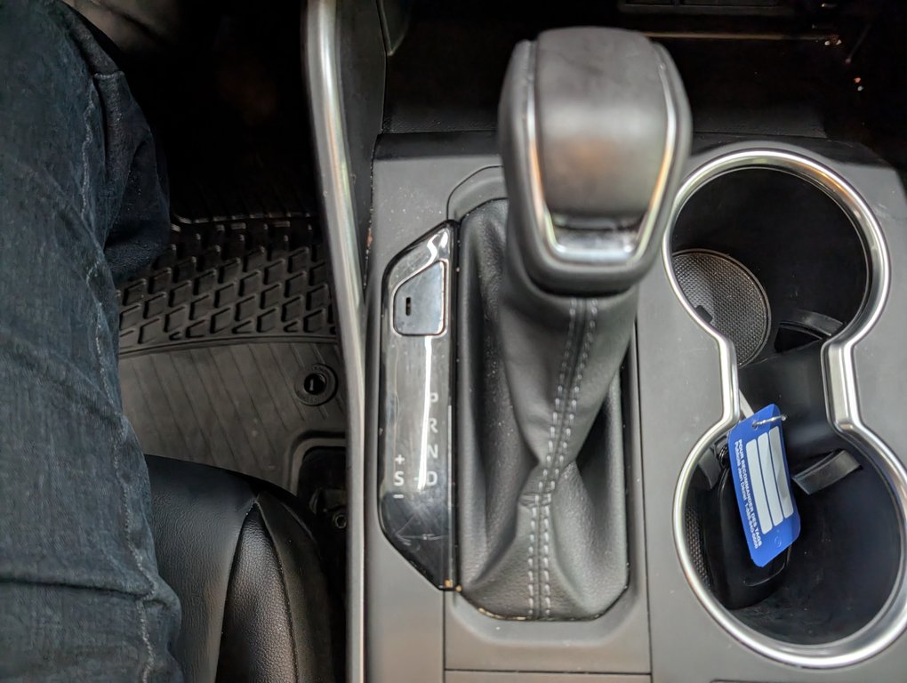 2025 Toyota Highlander hybrid XLE, AWD, in Magog, Quebec - 18 - w1024h768px