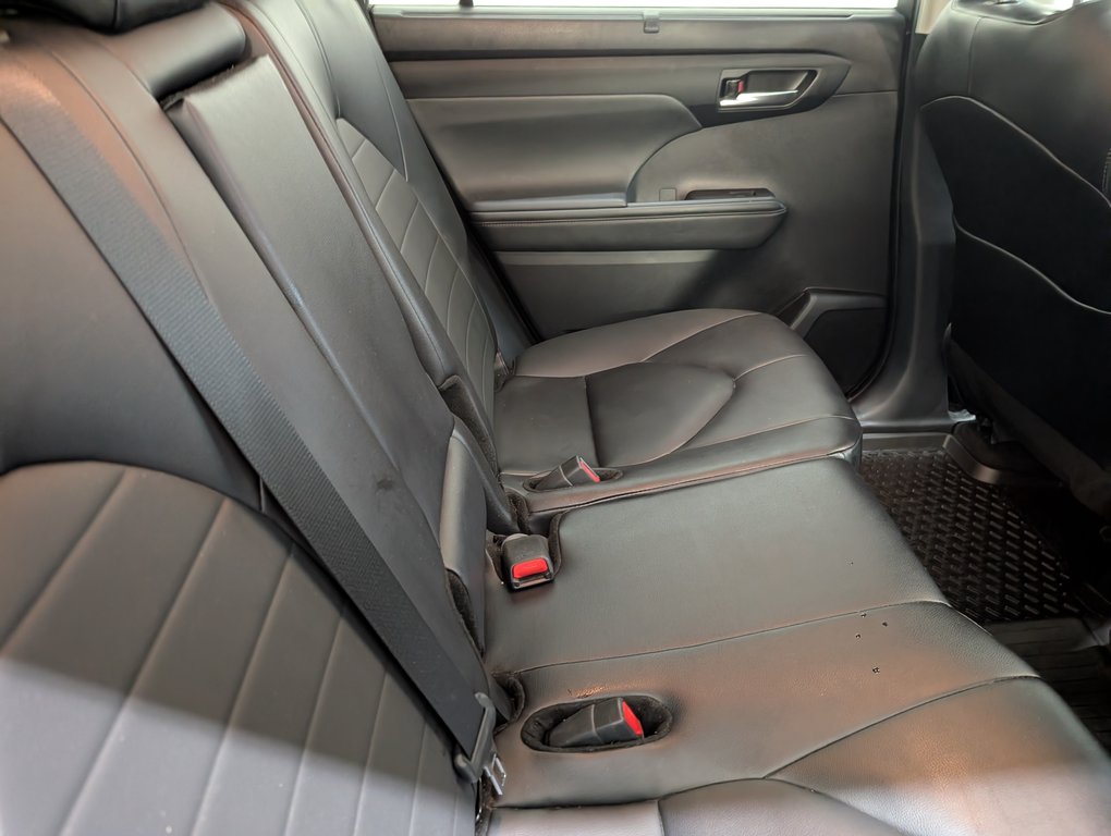 2025 Toyota Highlander hybrid XLE, AWD, in Magog, Quebec - 7 - w1024h768px