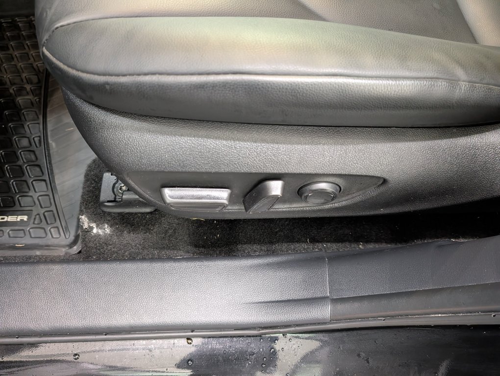 2025 Toyota Highlander hybrid XLE, AWD, in Magog, Quebec - 14 - w1024h768px