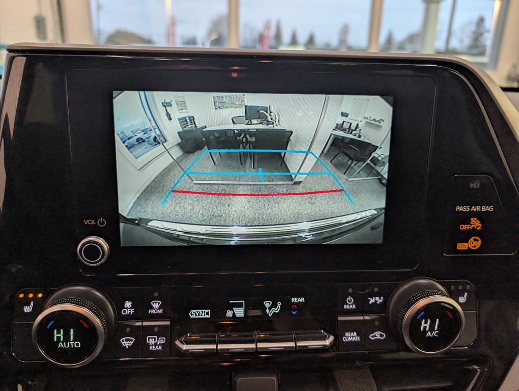 2025 Toyota Highlander hybrid XLE, AWD, in Magog, Quebec - 23 - w1024h768px