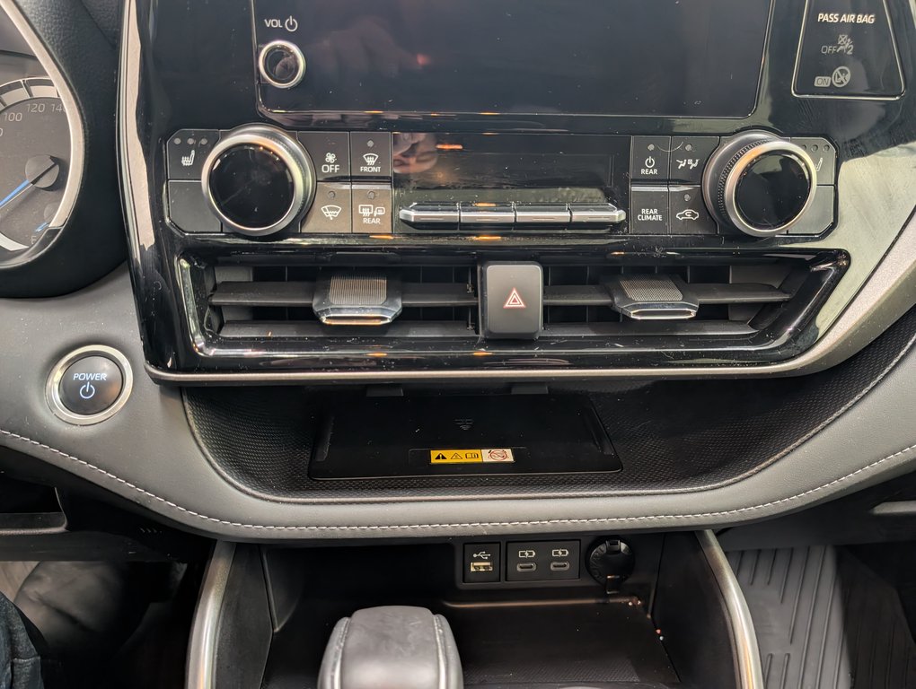 2025 Toyota Highlander hybrid XLE, AWD, in Magog, Quebec - 19 - w1024h768px