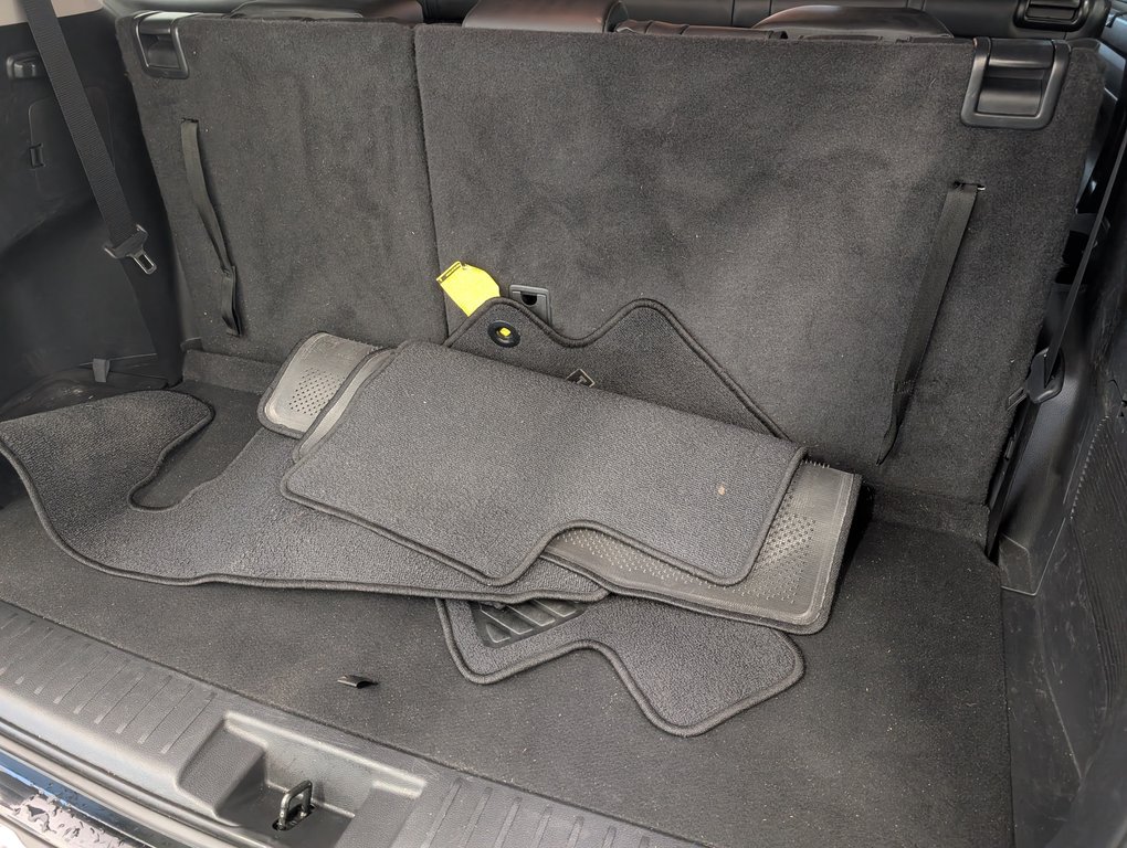 2025 Toyota Highlander hybrid XLE, AWD, in Magog, Quebec - 6 - w1024h768px