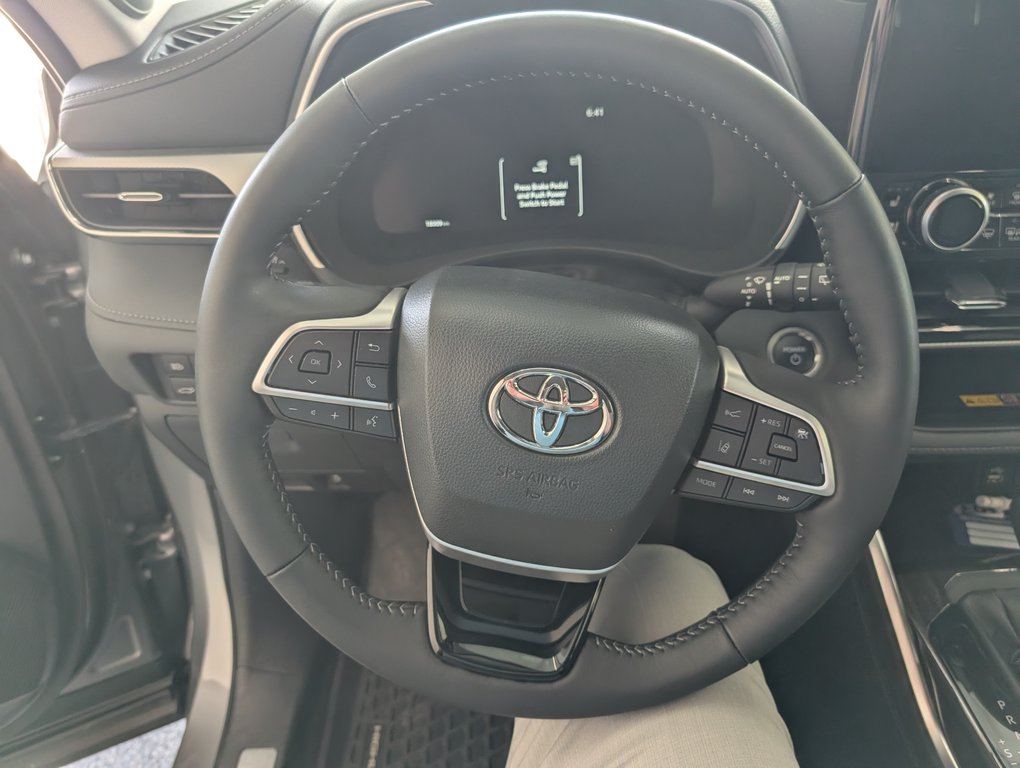 2026 Toyota Highlander Hybrid LIMITED AWD, in Magog, Quebec - 16 - w1024h768px