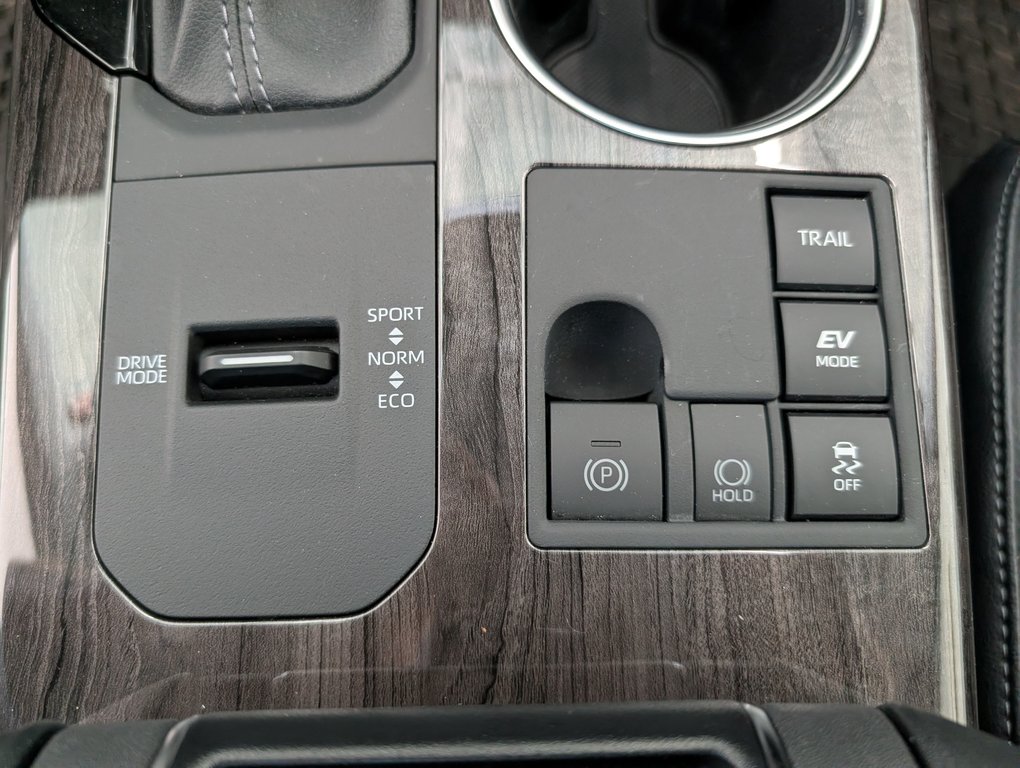 2026 Toyota Highlander Hybrid LIMITED AWD, in Magog, Quebec - 18 - w1024h768px