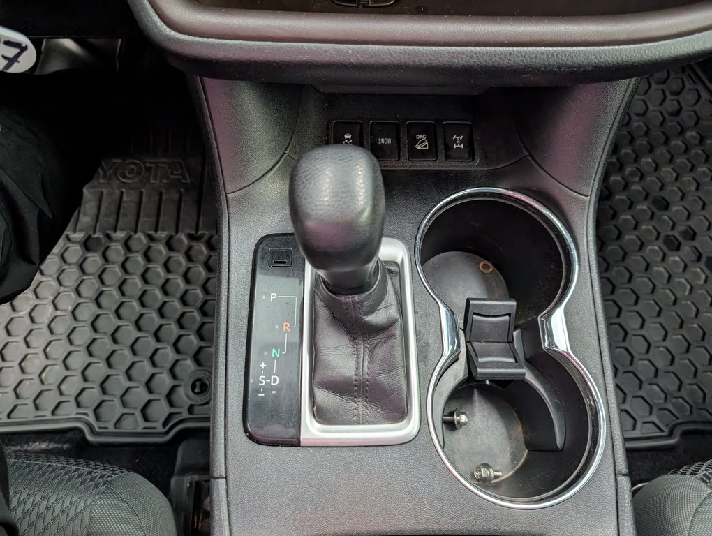 2017 Toyota Highlander LE AWD, in Magog, Quebec - 16 - w1024h768px