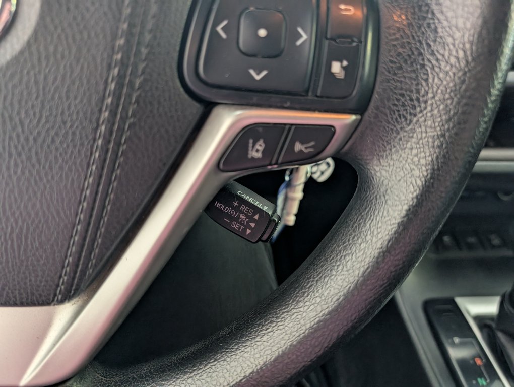 2017 Toyota Highlander LE AWD, in Magog, Quebec - 20 - w1024h768px