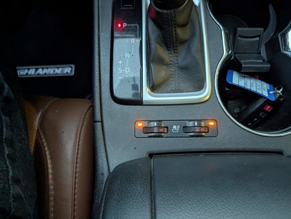 2017 Toyota Highlander Limited AWD, in Magog, Quebec - 18 - w1024h768px