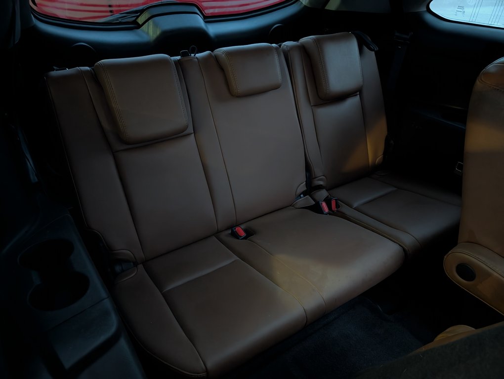 2017 Toyota Highlander Limited AWD, in Magog, Quebec - 7 - w1024h768px