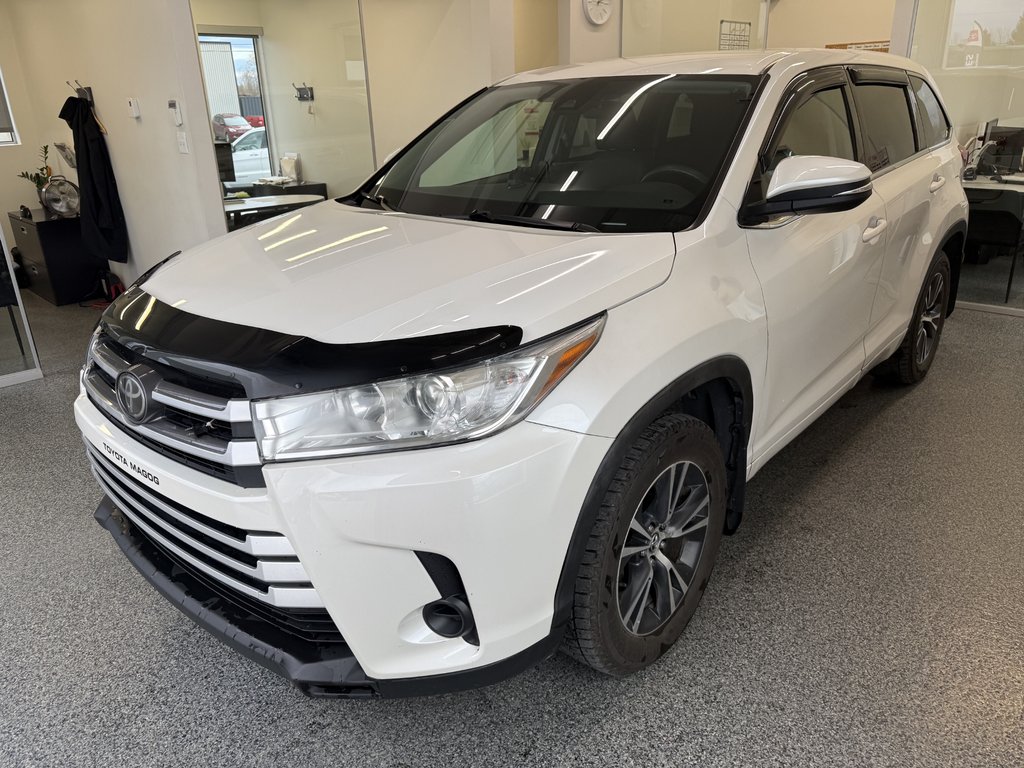 2017 Toyota Highlander LE AWD, in Magog, Quebec - 6 - w1024h768px
