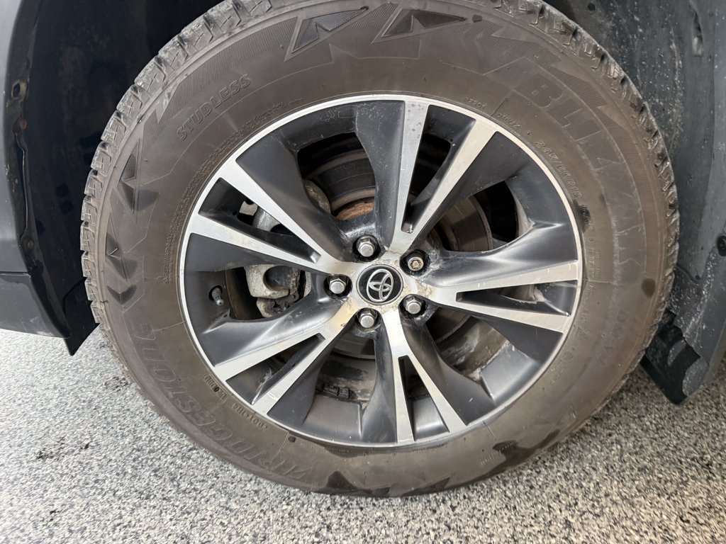 2017 Toyota Highlander LE AWD, in Magog, Quebec - 21 - w1024h768px