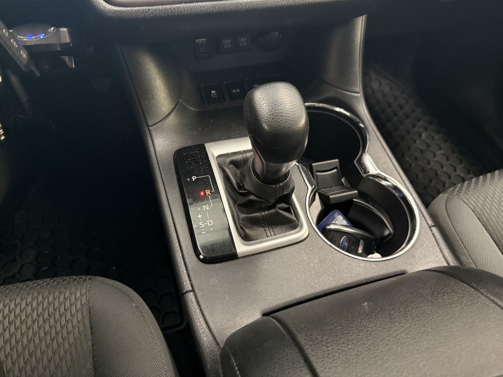 2017 Toyota Highlander LE AWD, in Magog, Quebec - 15 - w1024h768px