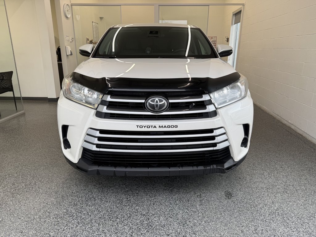 2017 Toyota Highlander LE AWD, in Magog, Quebec - 7 - w1024h768px