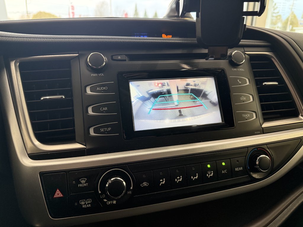 2017 Toyota Highlander LE AWD, in Magog, Quebec - 16 - w1024h768px