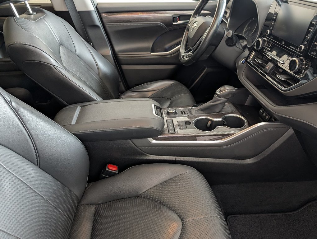2020 Toyota Highlander Limited AWD, in Magog, Quebec - 9 - w1024h768px