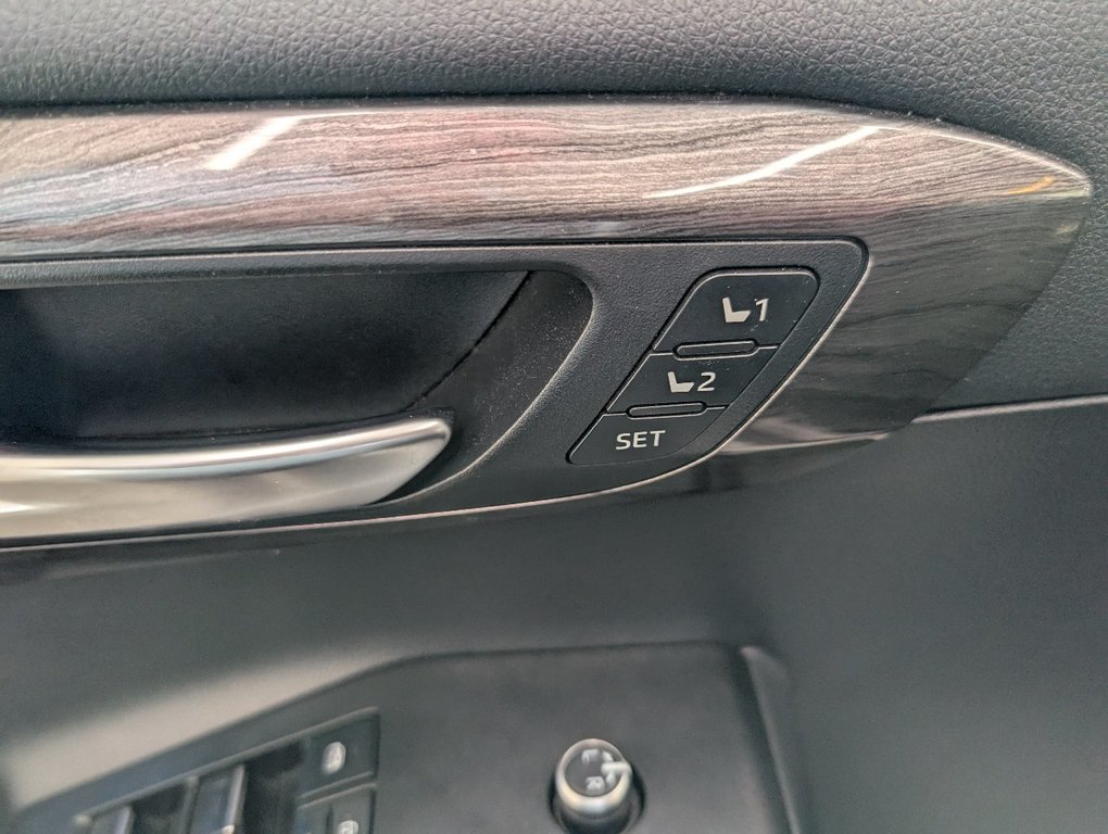 2020 Toyota Highlander Limited AWD, in Magog, Quebec - 17 - w1024h768px