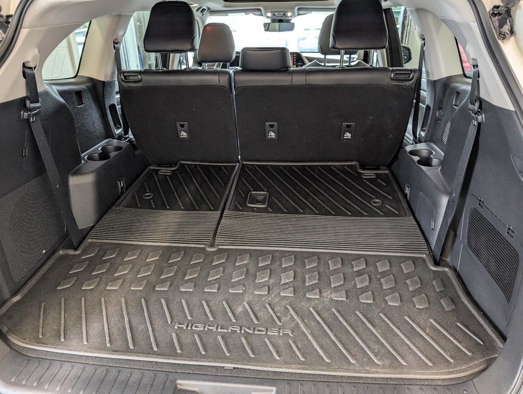 2020 Toyota Highlander Limited AWD, in Magog, Quebec - 7 - w1024h768px